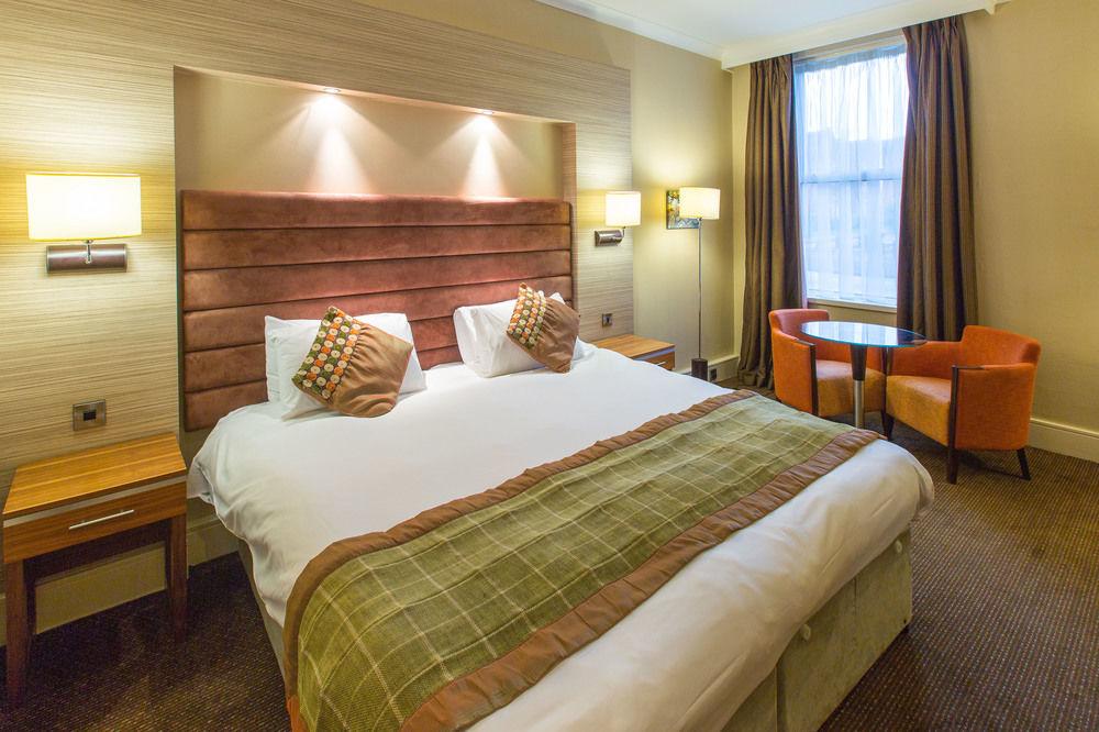 Delta Hotels By Marriott Cheltenham Chase Esterno foto