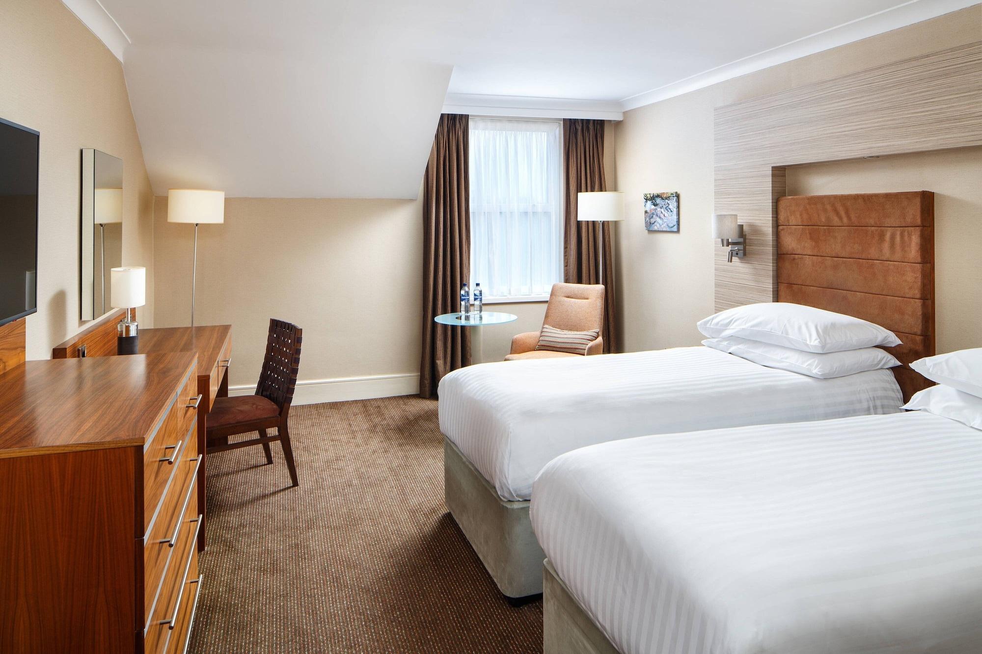 Delta Hotels By Marriott Cheltenham Chase Esterno foto