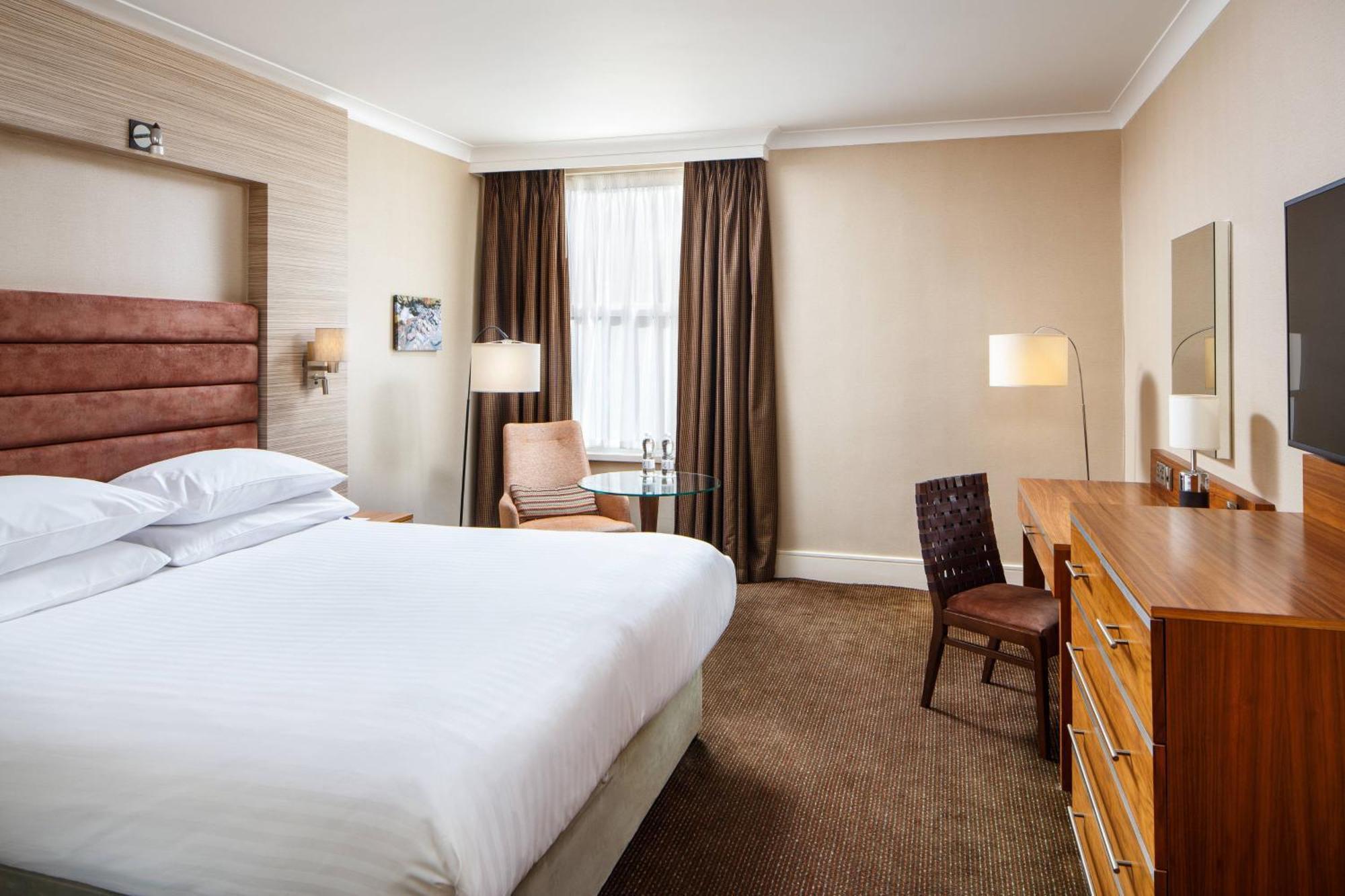 Delta Hotels By Marriott Cheltenham Chase Esterno foto