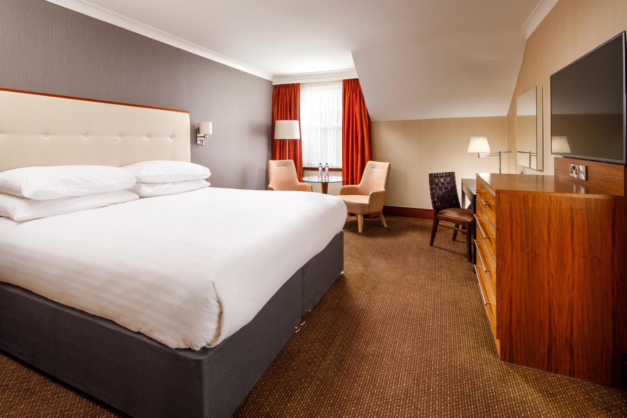 Delta Hotels By Marriott Cheltenham Chase Esterno foto